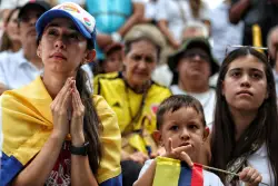 Colombian presidential candidate fighting for life after assassination bid