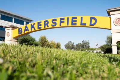 Bakersfield detective accused of trying to coerce girl to send explicit material over Instagram
