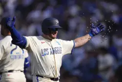 Muncy powers Dodgers with 7 RBIs in 18-2 rout of Yankees, LA’s most runs ever vs New York